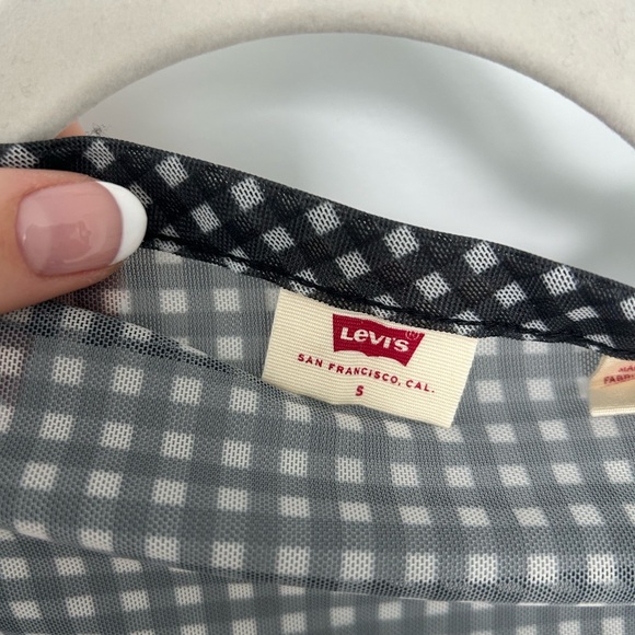 Mesh Levi’s button down crop top - Picture 3 of 3